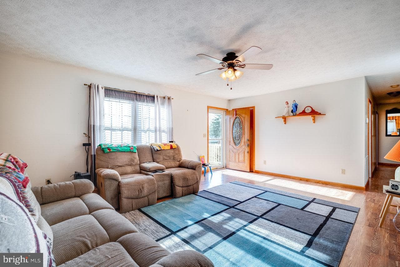 15573 Evergreen Valley Road photo 10