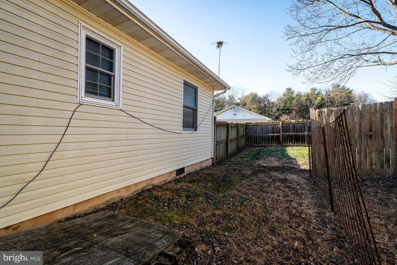 15573 Evergreen Valley Road photo 46