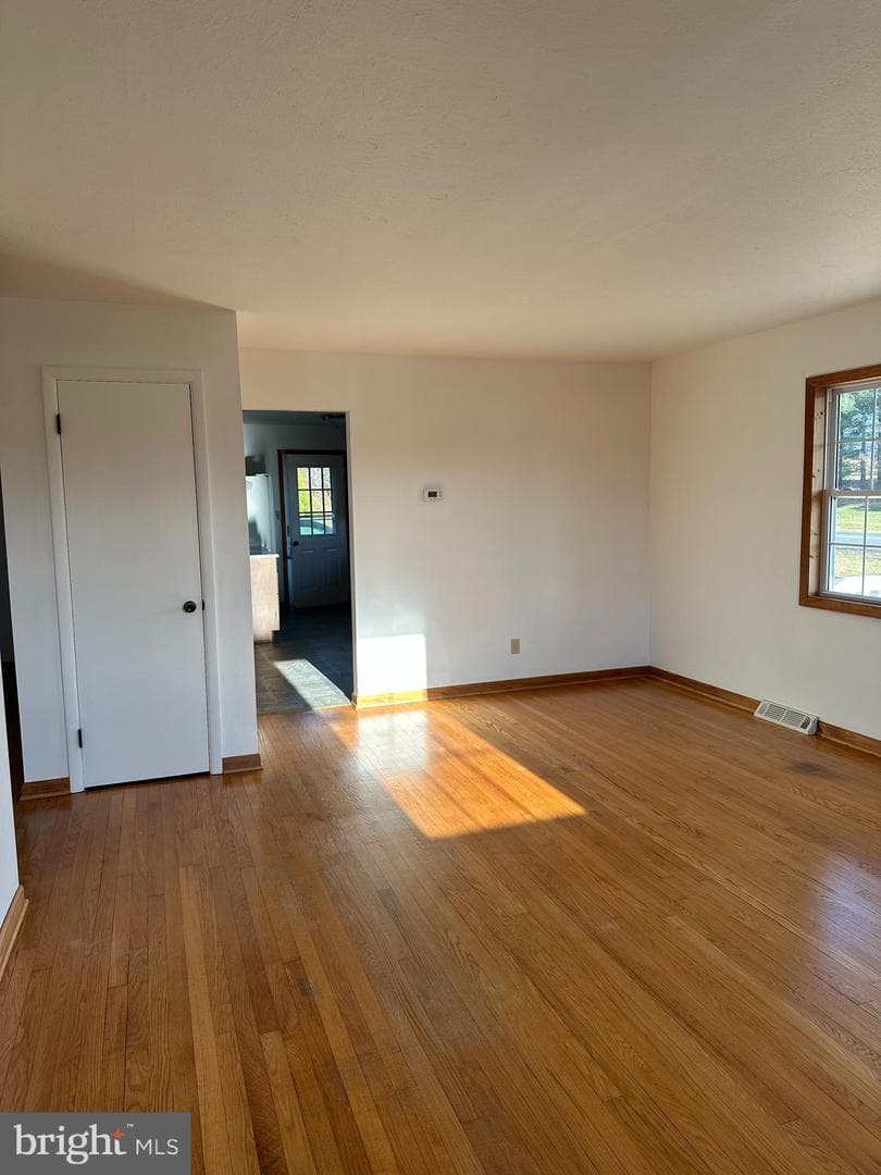 15521 New Market Road photo 10