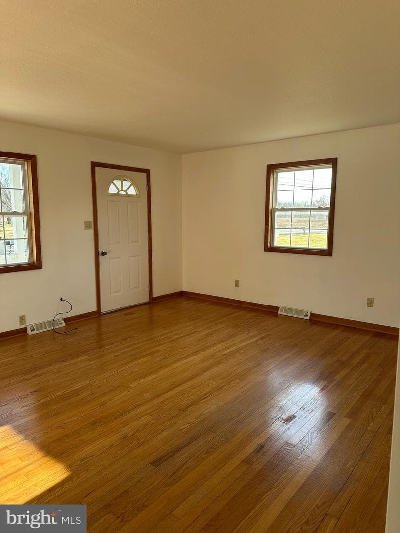 15521 New Market Road photo 8