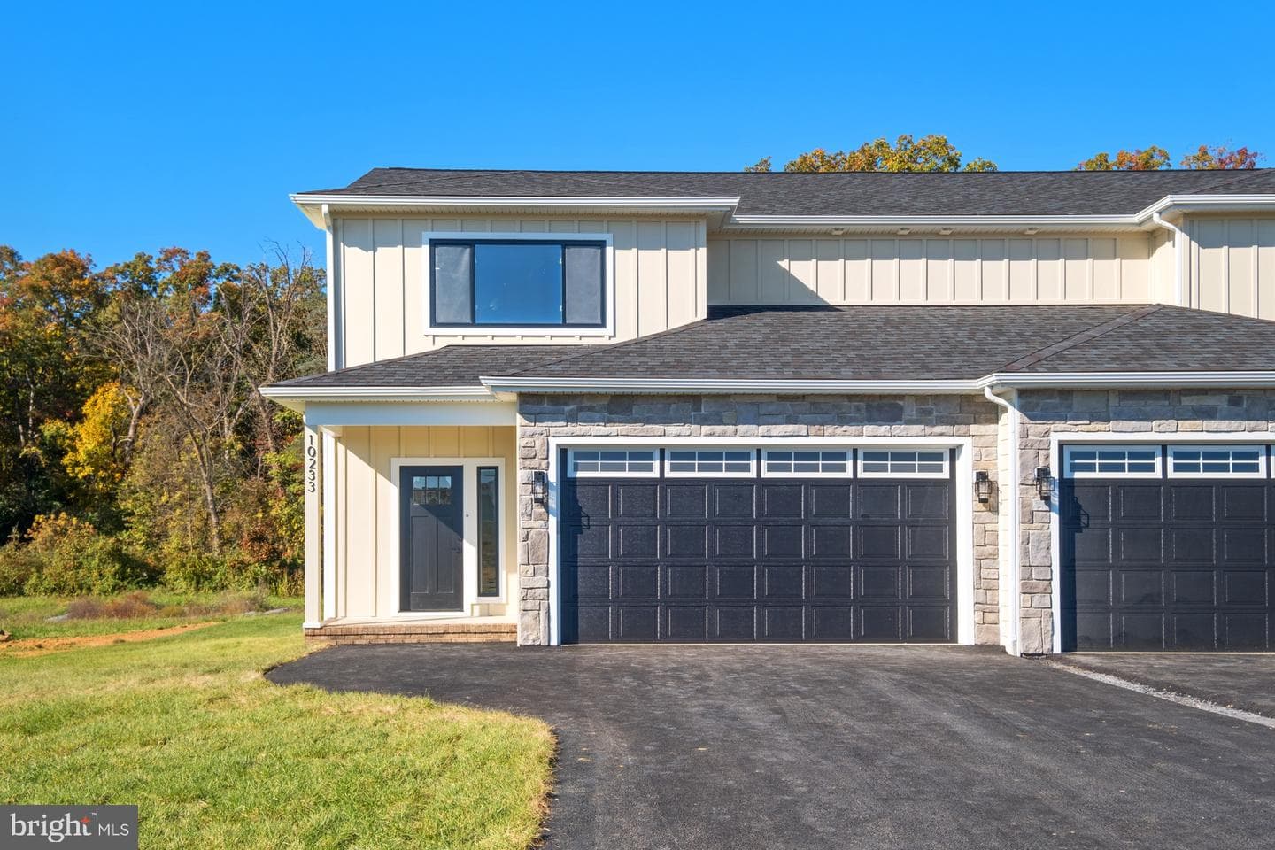 10233 Dalmatian Dr