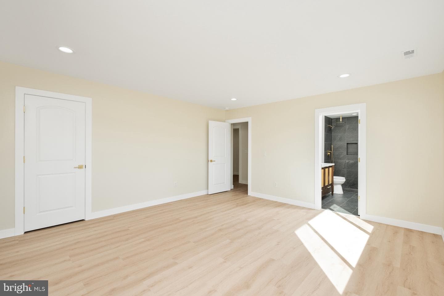 10233 Dalmatian Dr photo 18