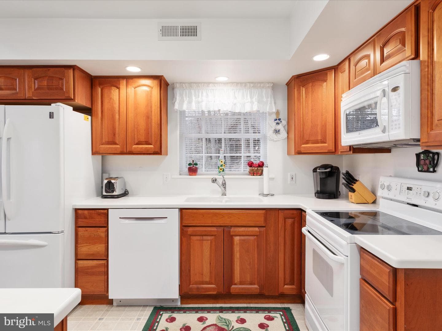 130 Rainier Road photo 13