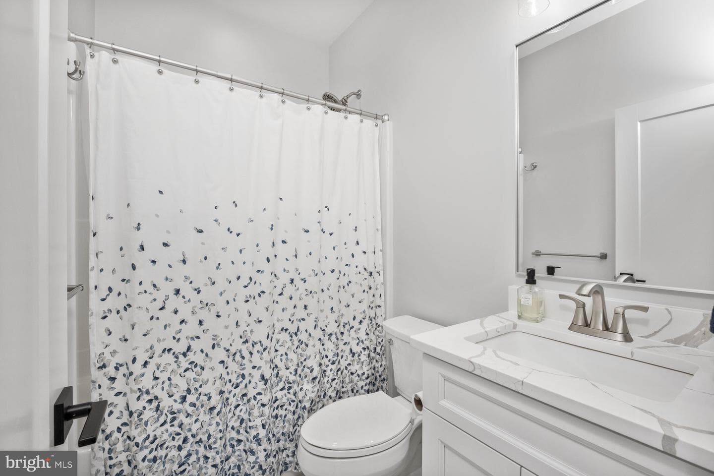 286 Claremont Ave photo 30