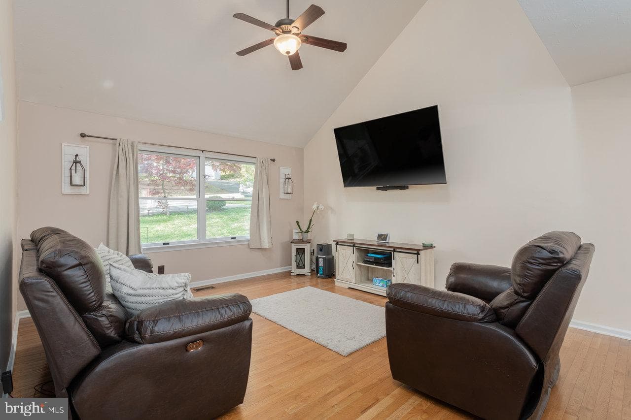 588 Flower Drive photo 12