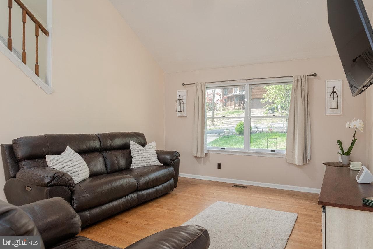 588 Flower Drive photo 13
