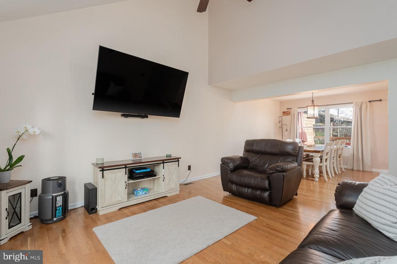 588 Flower Drive photo 14