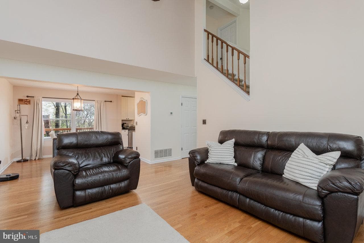 588 Flower Drive photo 15