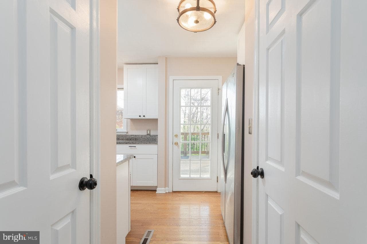 588 Flower Drive photo 16