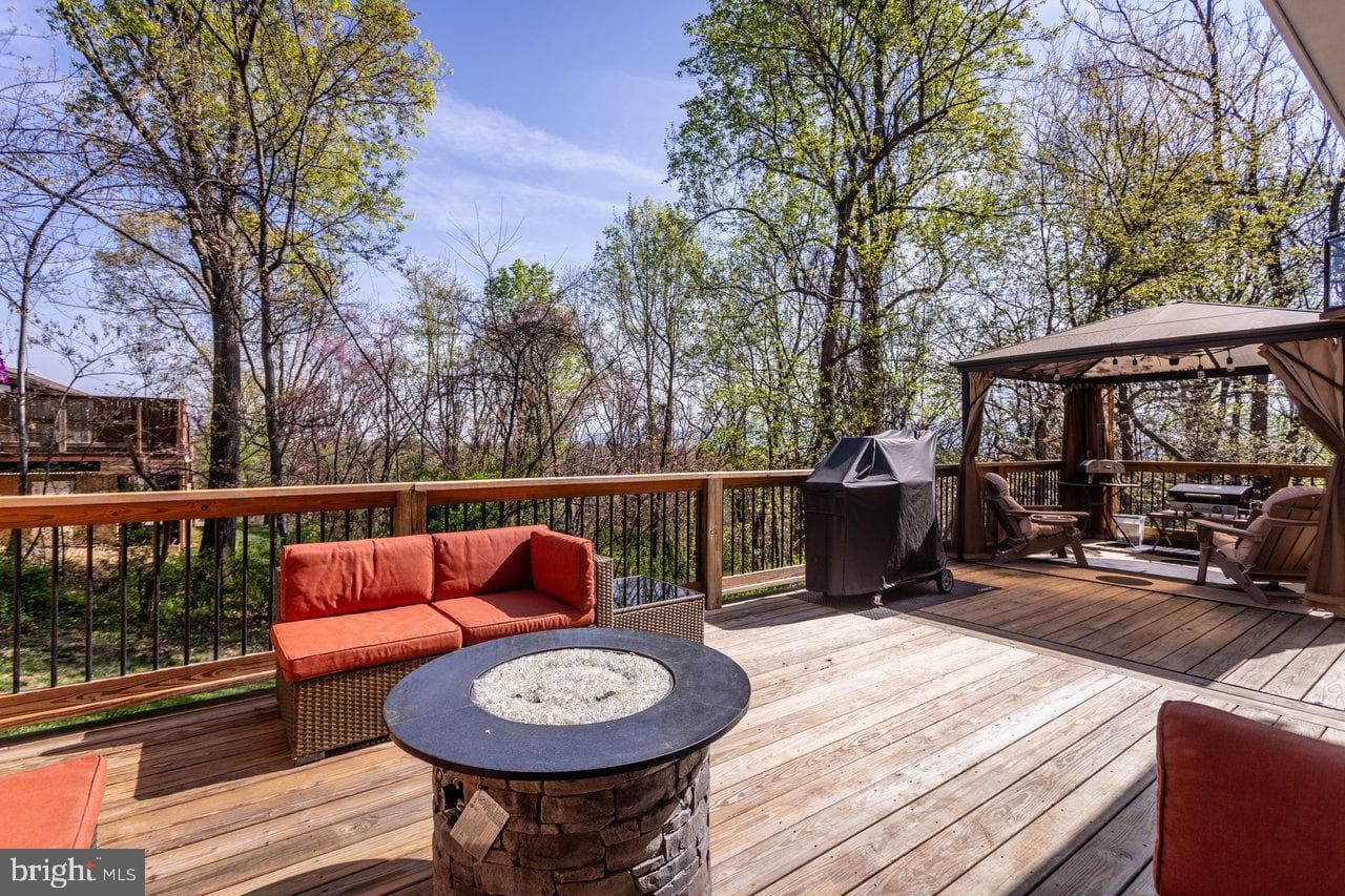 588 Flower Drive photo 44