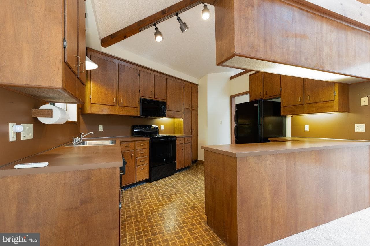130 Congers Ln photo 11