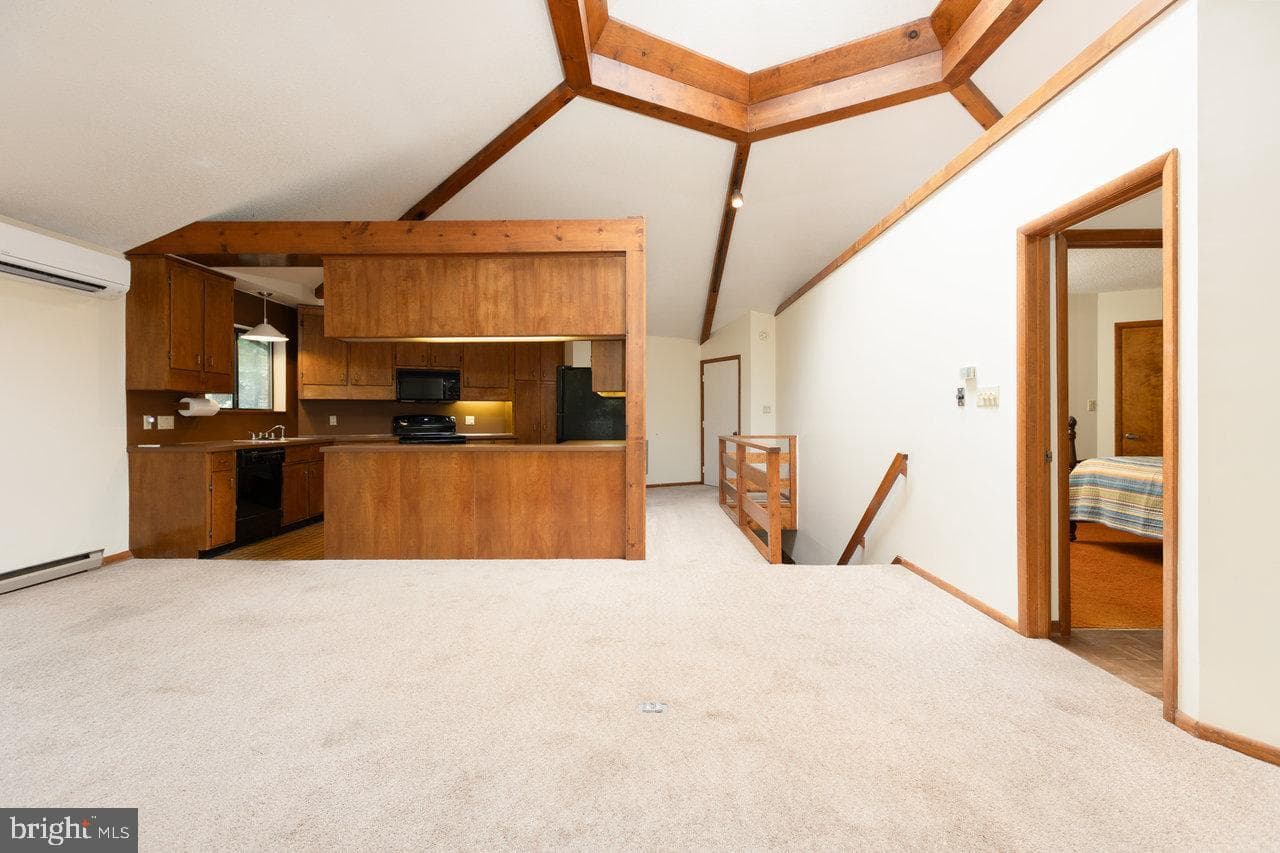 130 Congers Ln photo 2