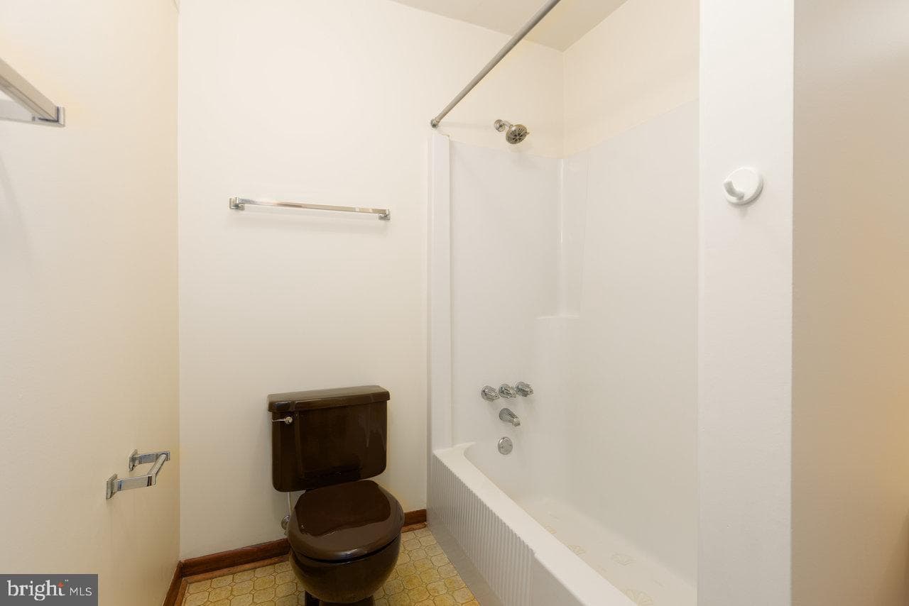 130 Congers Ln photo 31