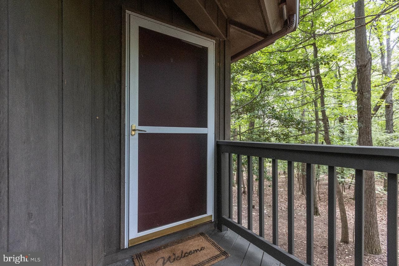 130 Congers Ln photo 5