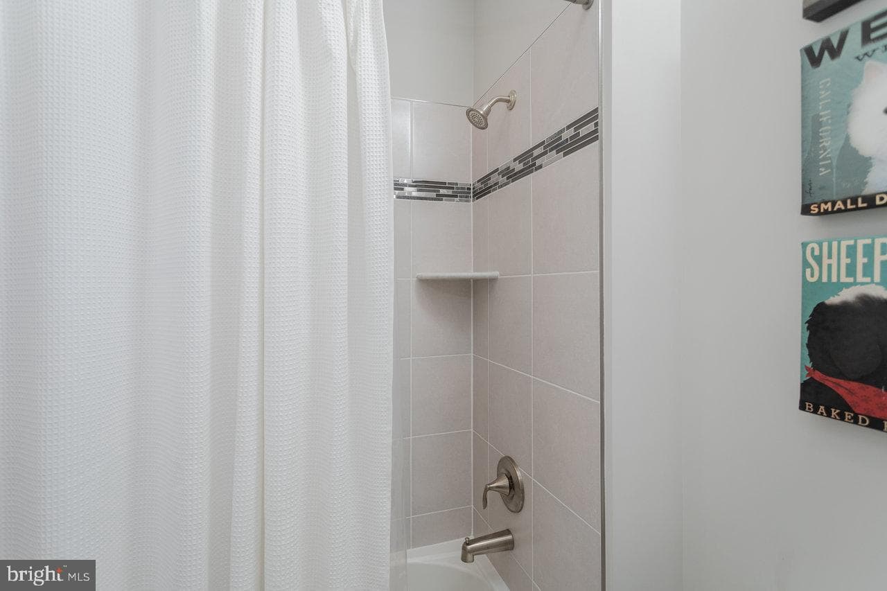 3452 Crepe Myrtle photo 40