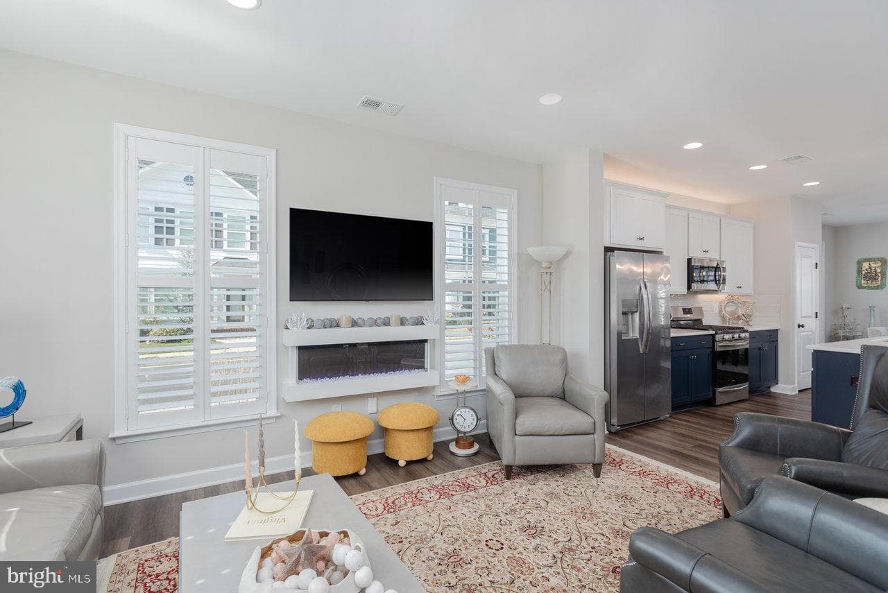 3452 Crepe Myrtle photo 5
