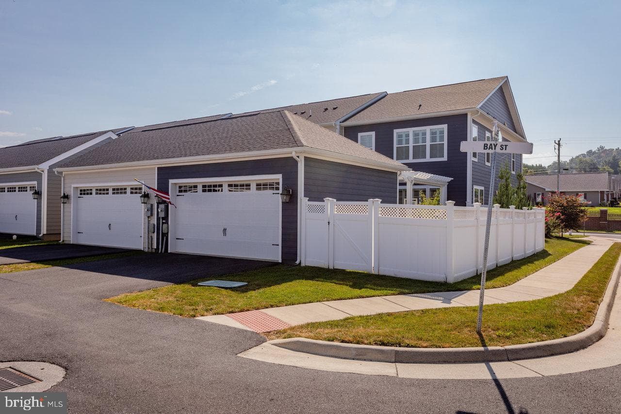 3452 Crepe Myrtle photo 51