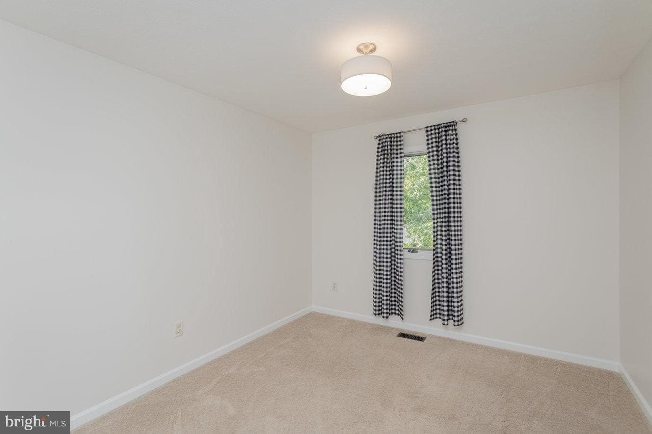 452 Passage Lane photo 23