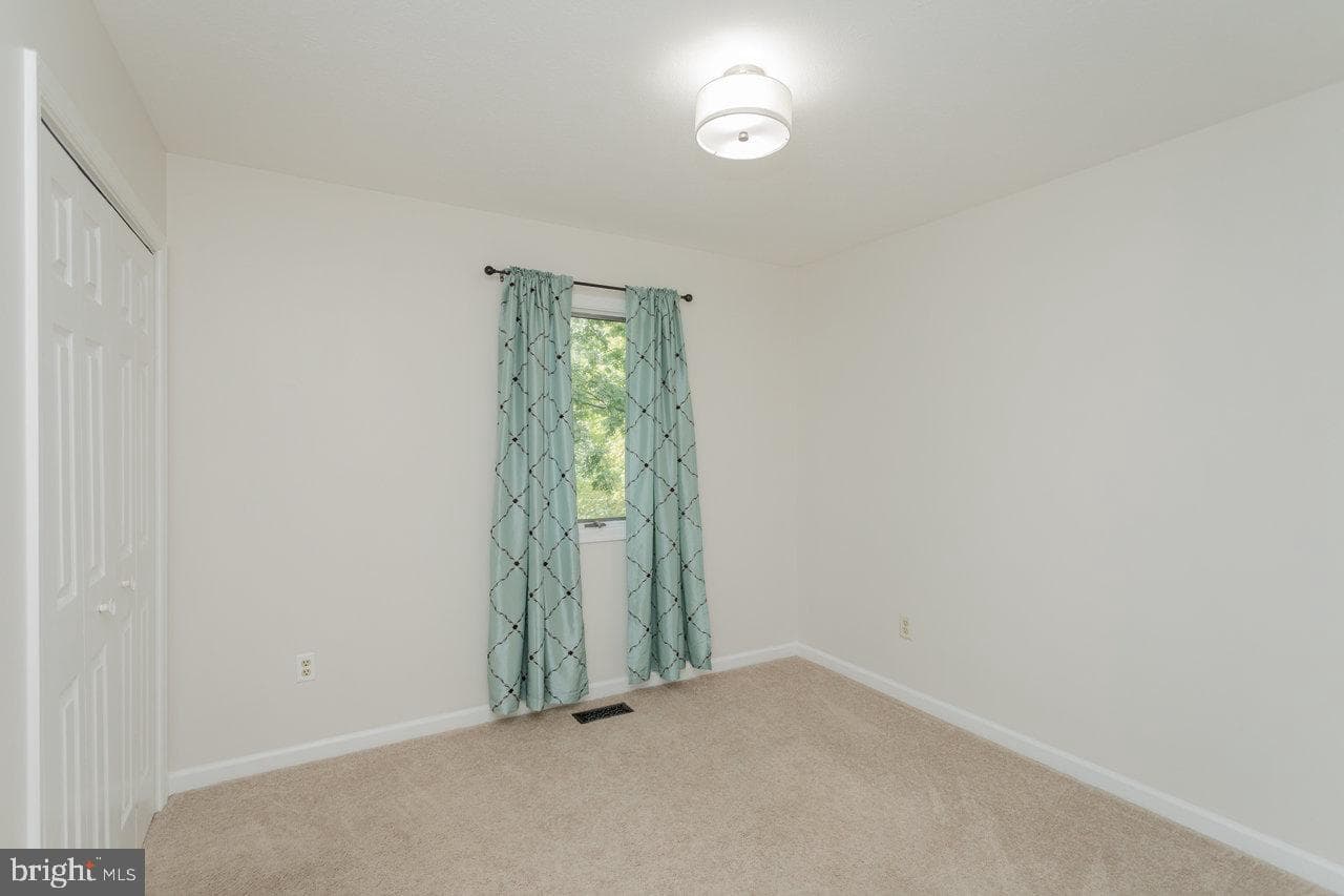452 Passage Lane photo 25