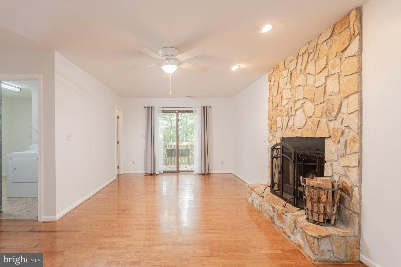 452 Passage Lane photo 31