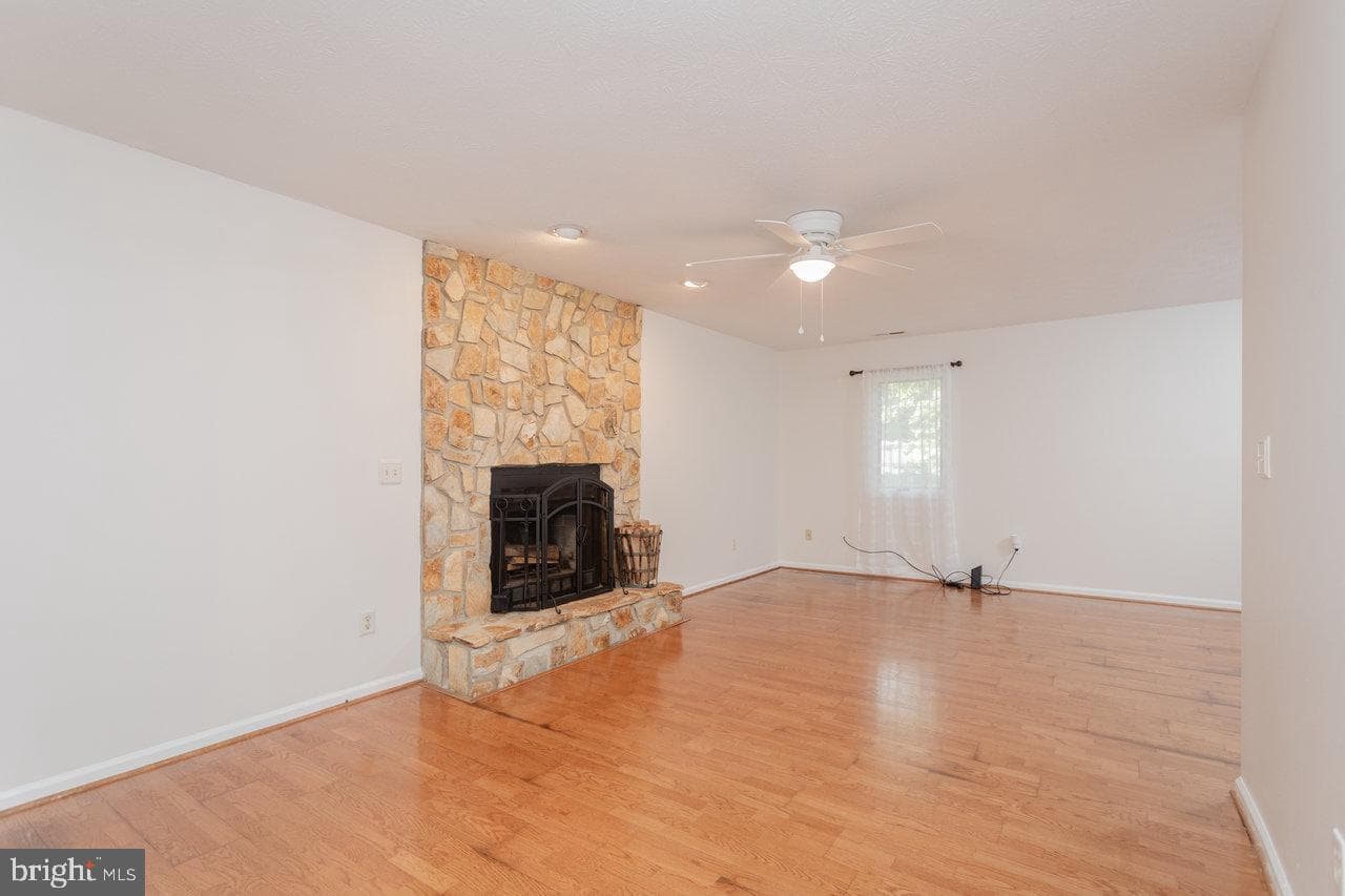 452 Passage Lane photo 34