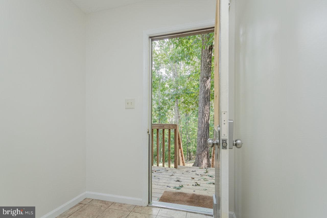 452 Passage Lane photo 37