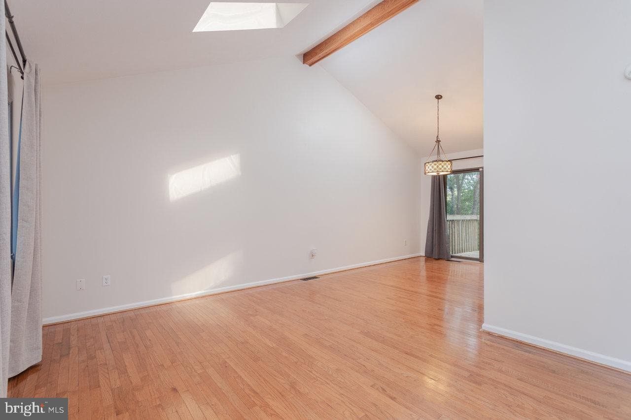 452 Passage Lane photo 4