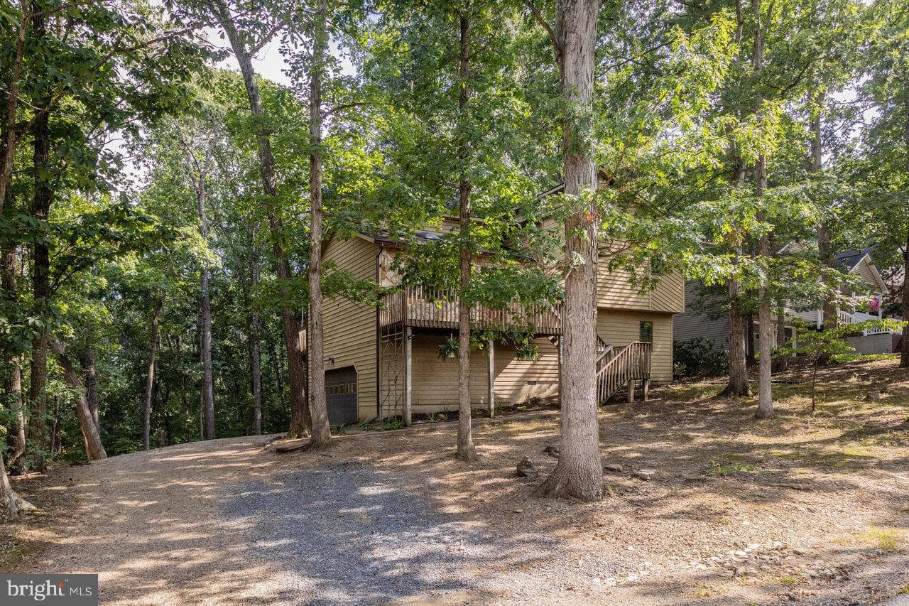 452 Passage Lane photo 42