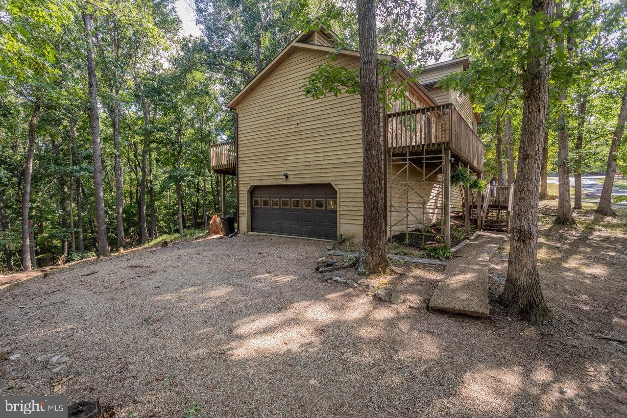 452 Passage Lane photo 44