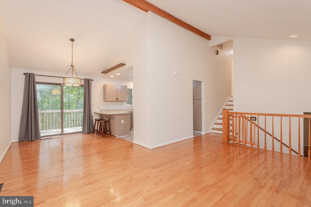452 Passage Lane photo 7