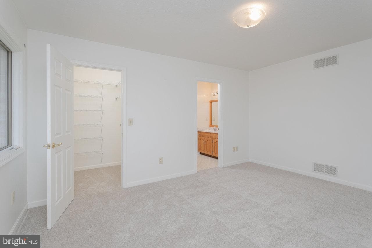 624 Erickson Avenue photo 15