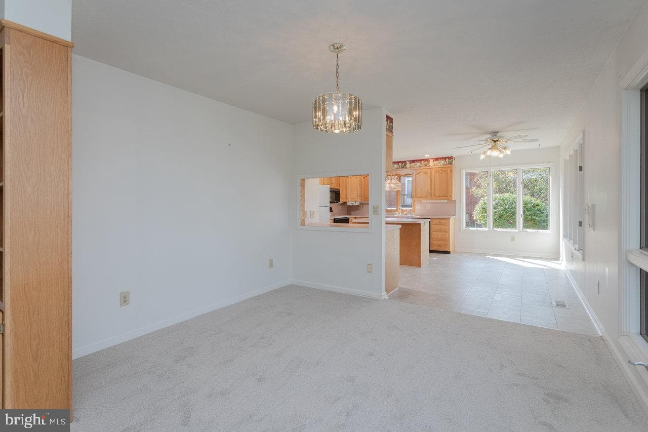 624 Erickson Avenue photo 27