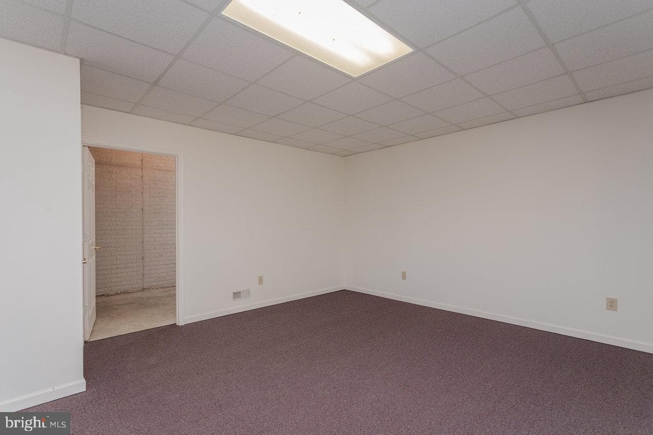 624 Erickson Avenue photo 44