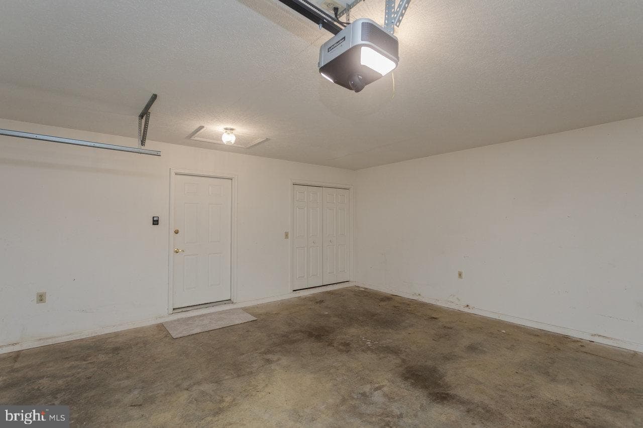 624 Erickson Avenue photo 55