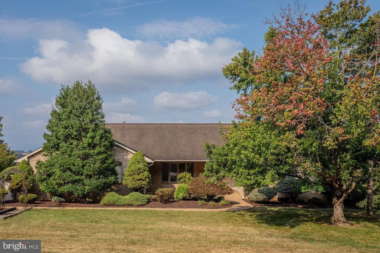 624 Erickson Avenue photo 81