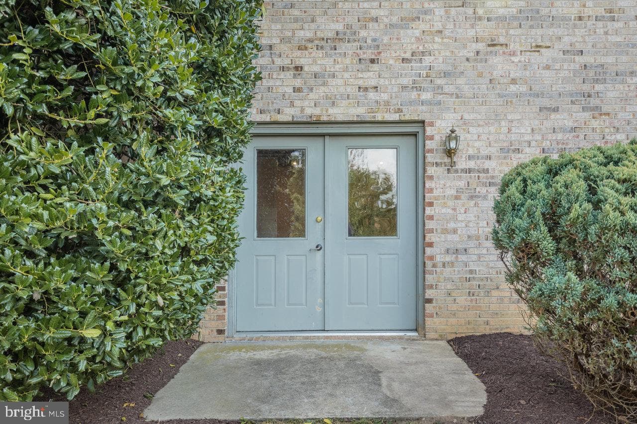 624 Erickson Avenue photo 94