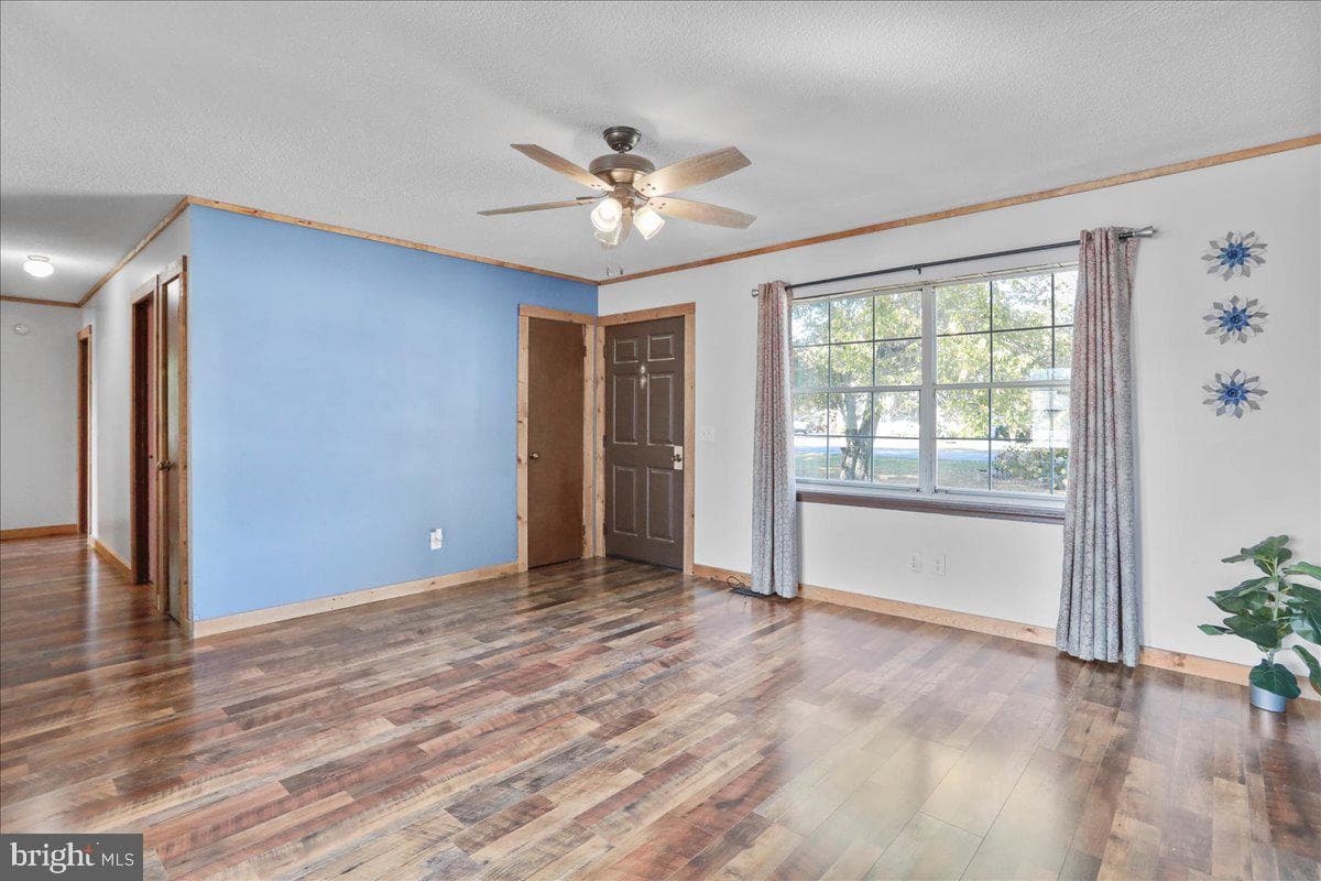 8700 Lacey Heights Avenue photo 2
