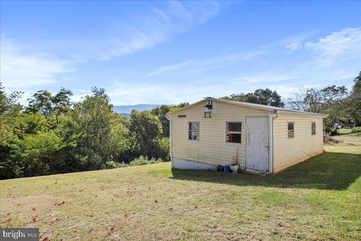 8700 Lacey Heights Avenue photo 28