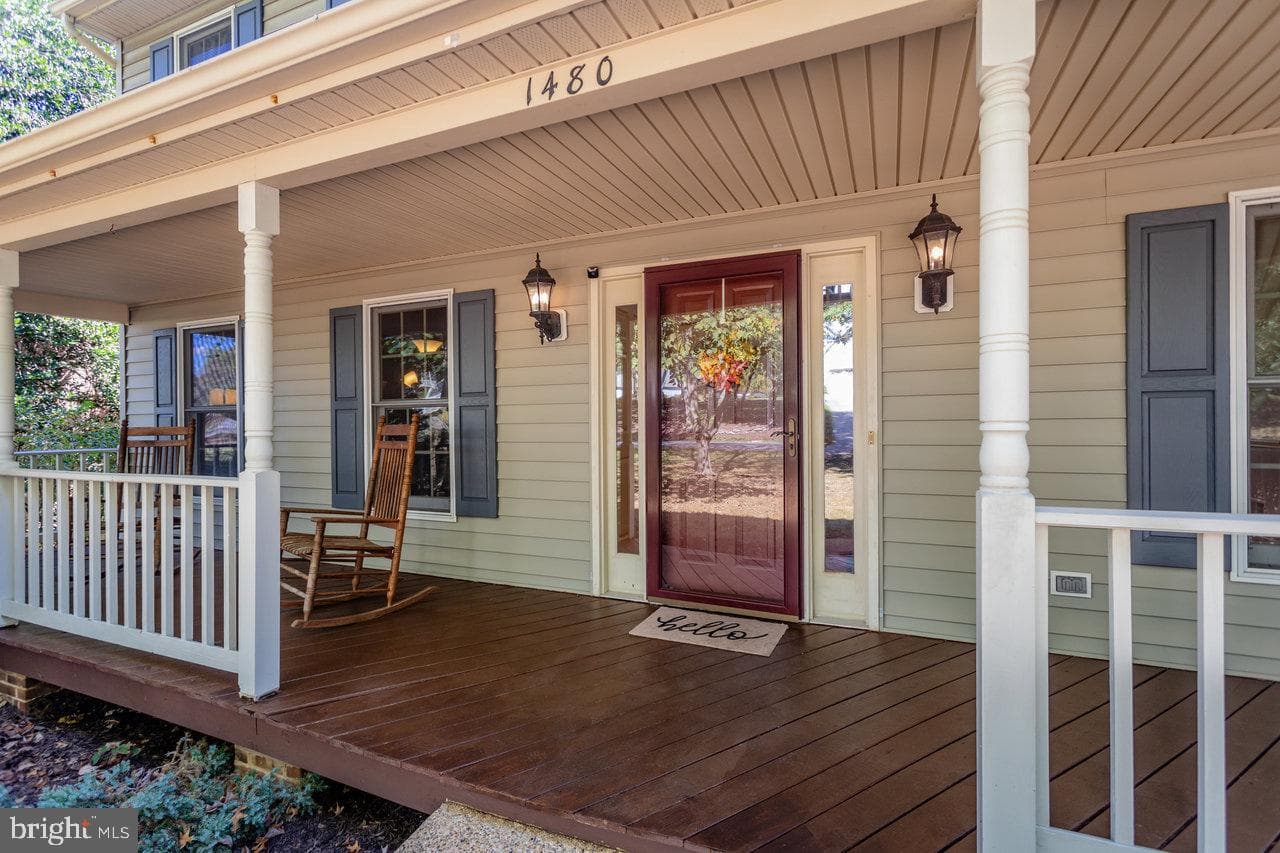 1480 Bluewater Road photo 2