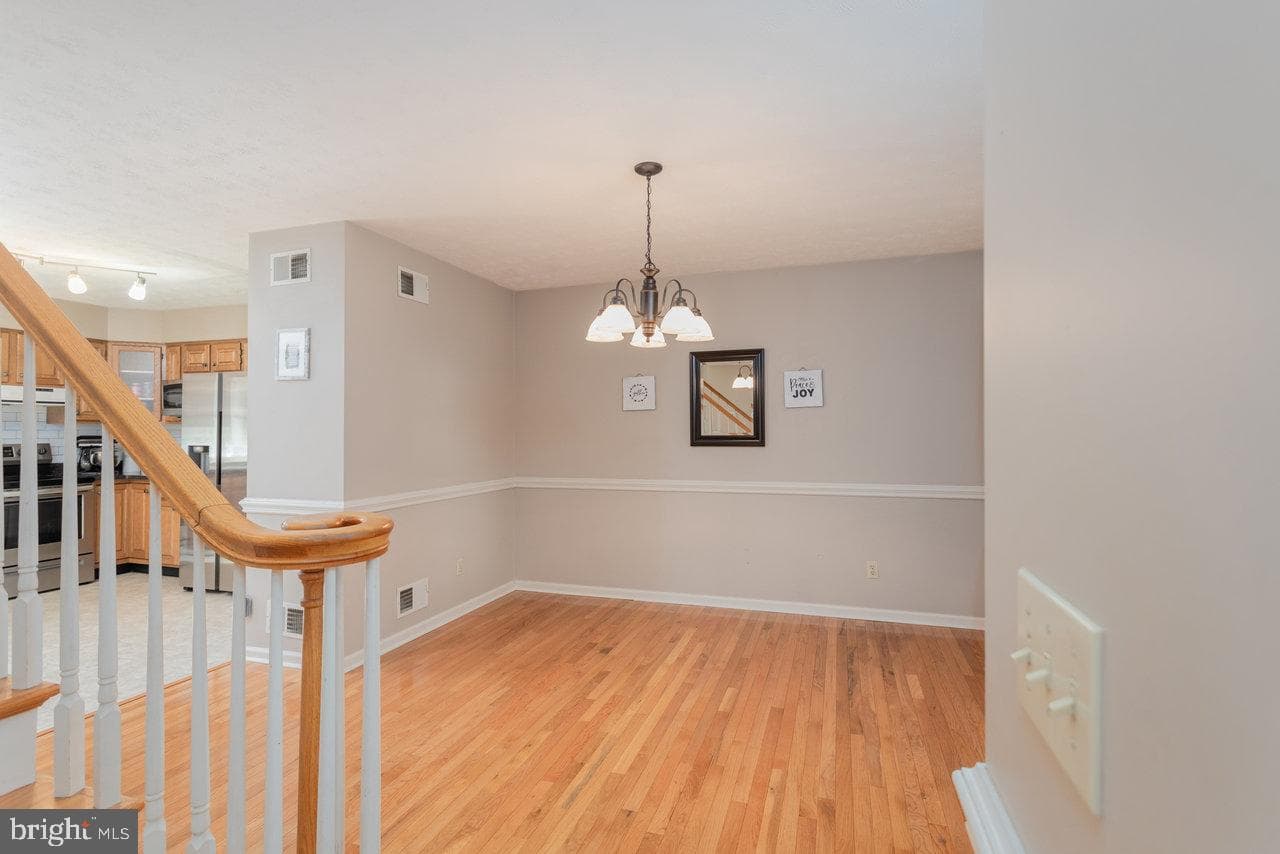 1480 Bluewater Road photo 5