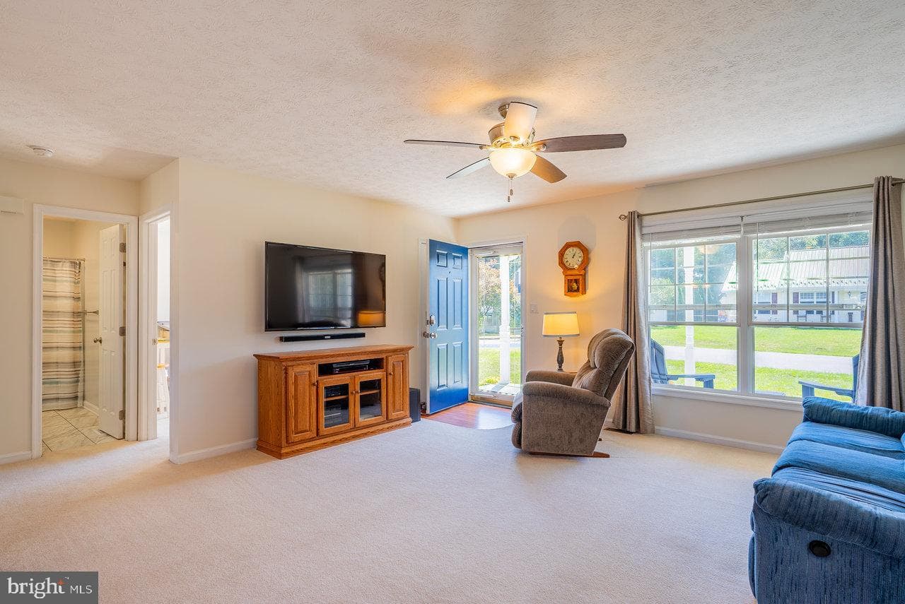 704 17th Street photo 10
