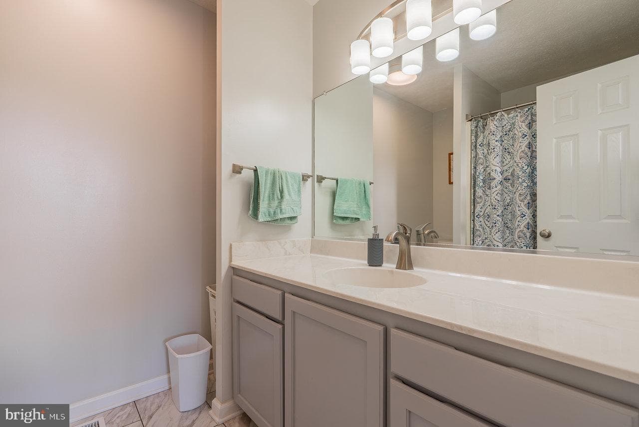 704 17th Street photo 26