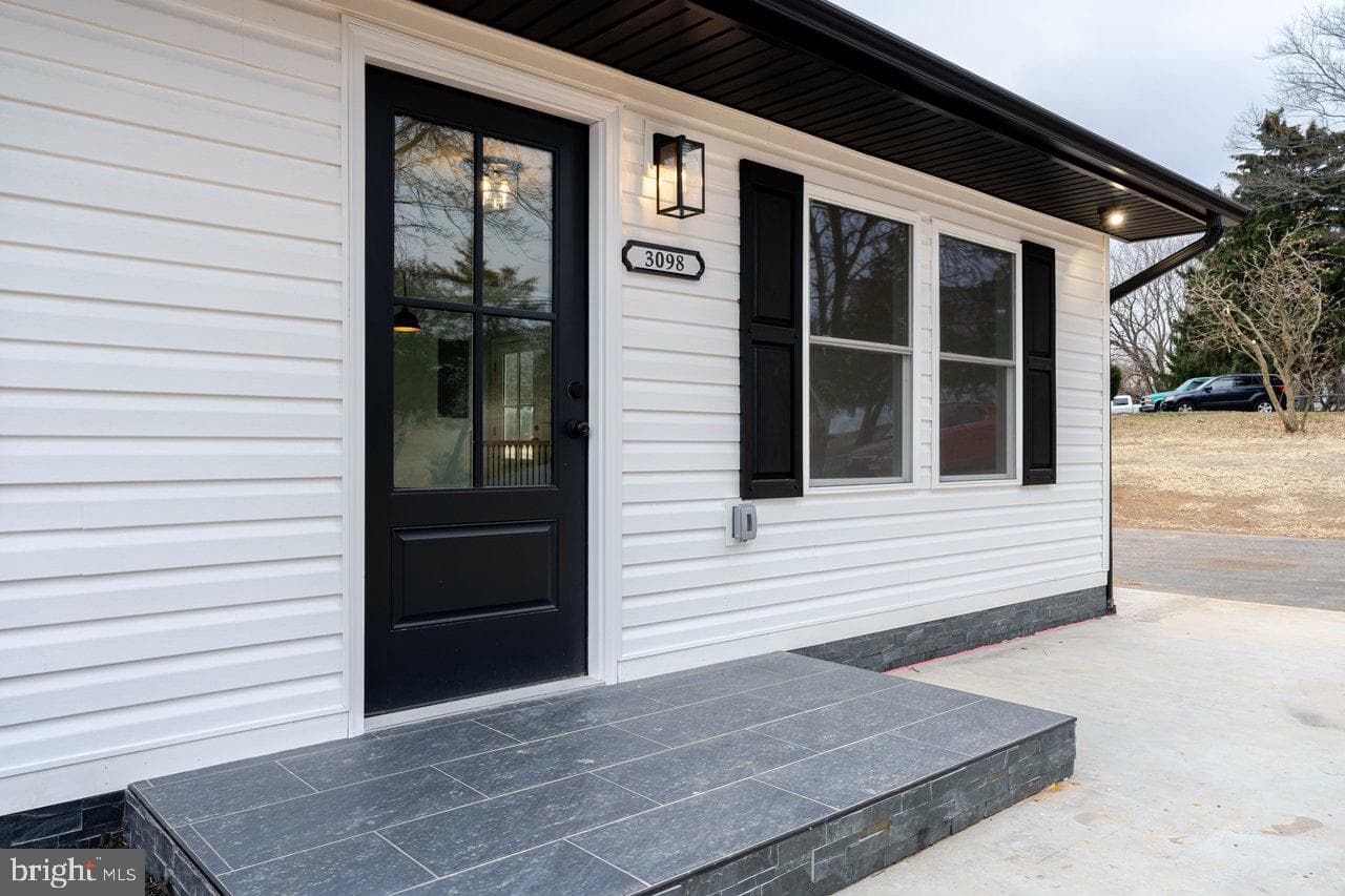 3098 Layman Trestle Road photo 4
