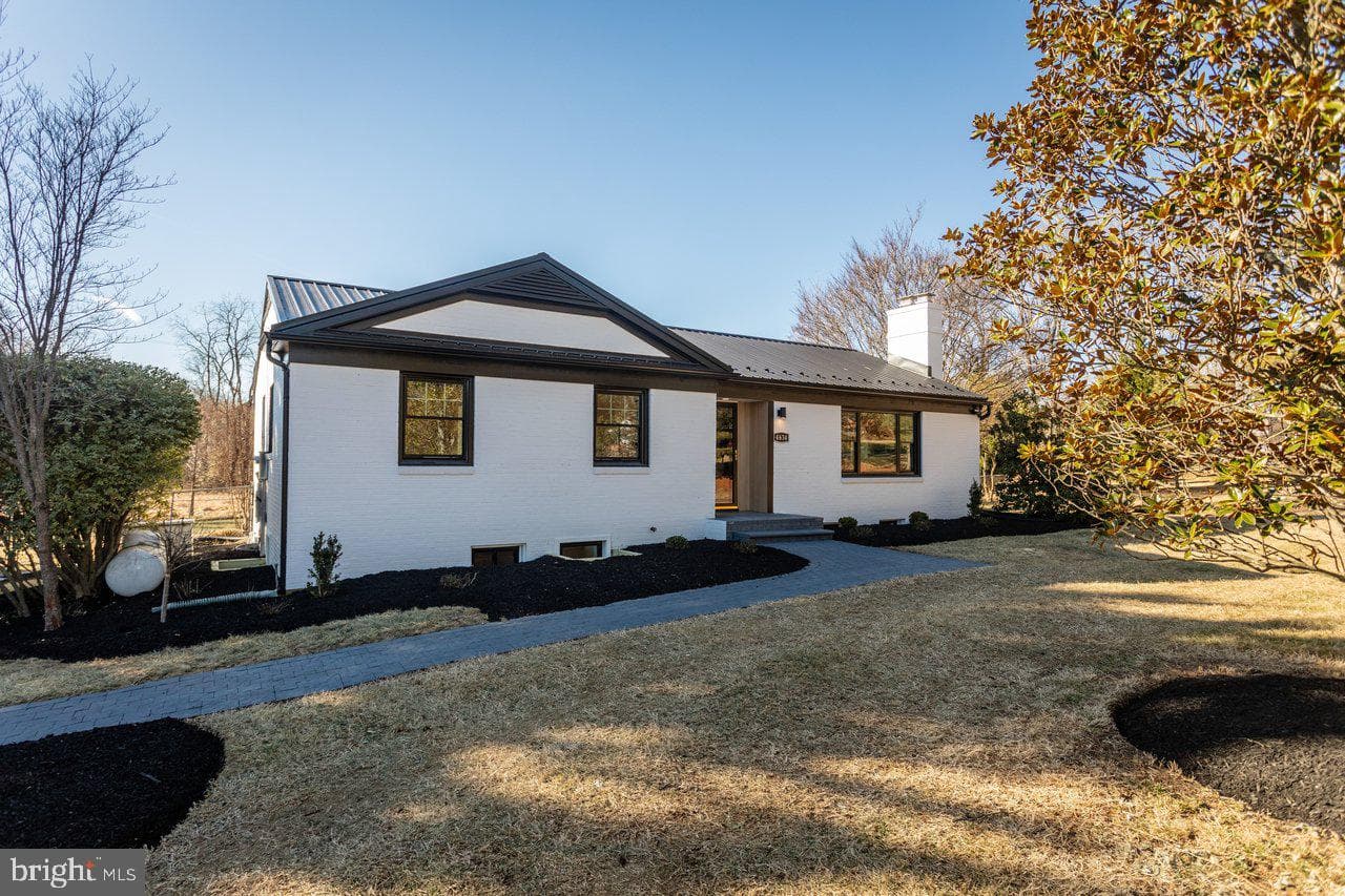 4634 Shen Lake Drive, Rockingham