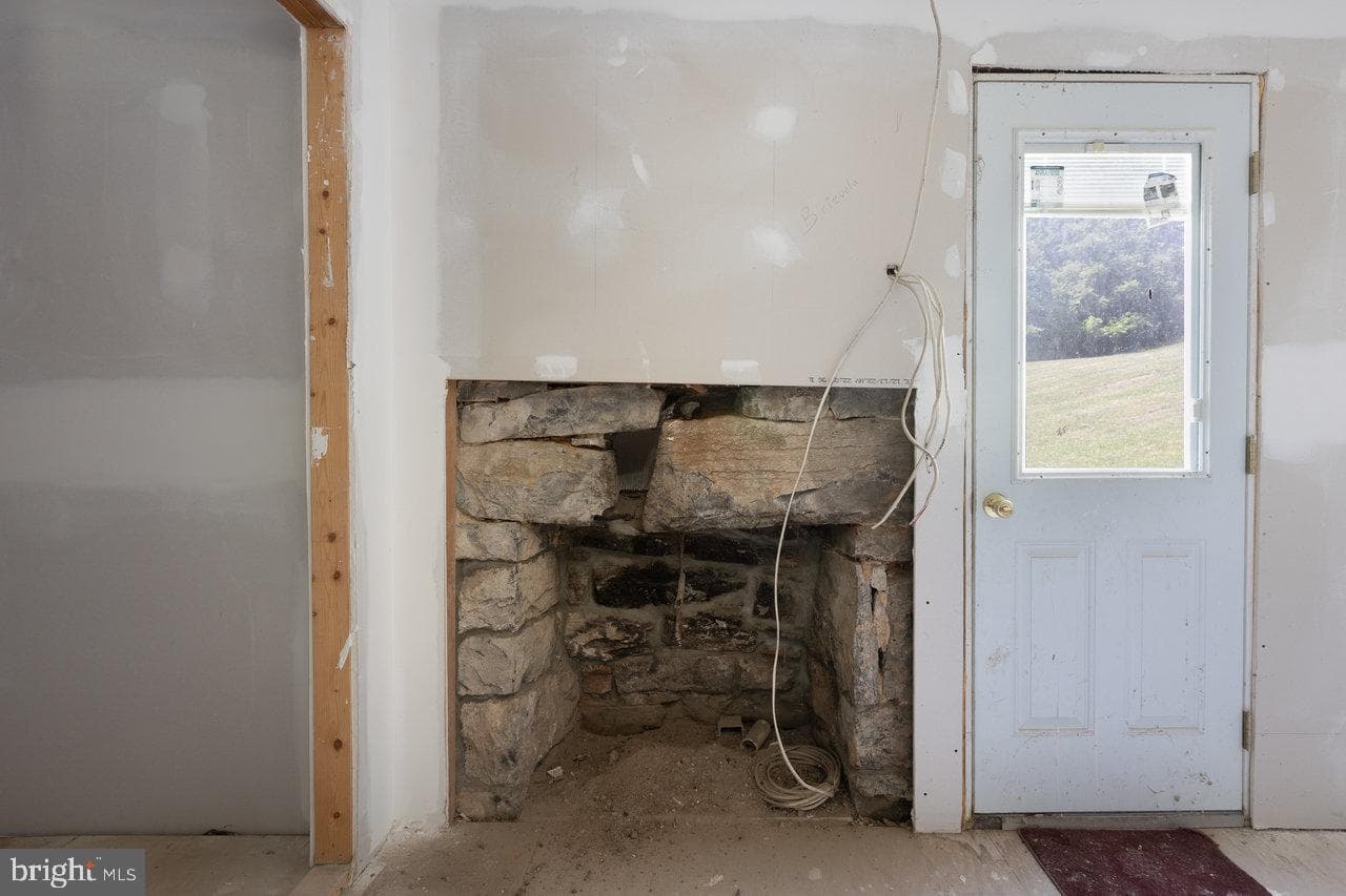 13573 Cooley Spring Ln photo 7