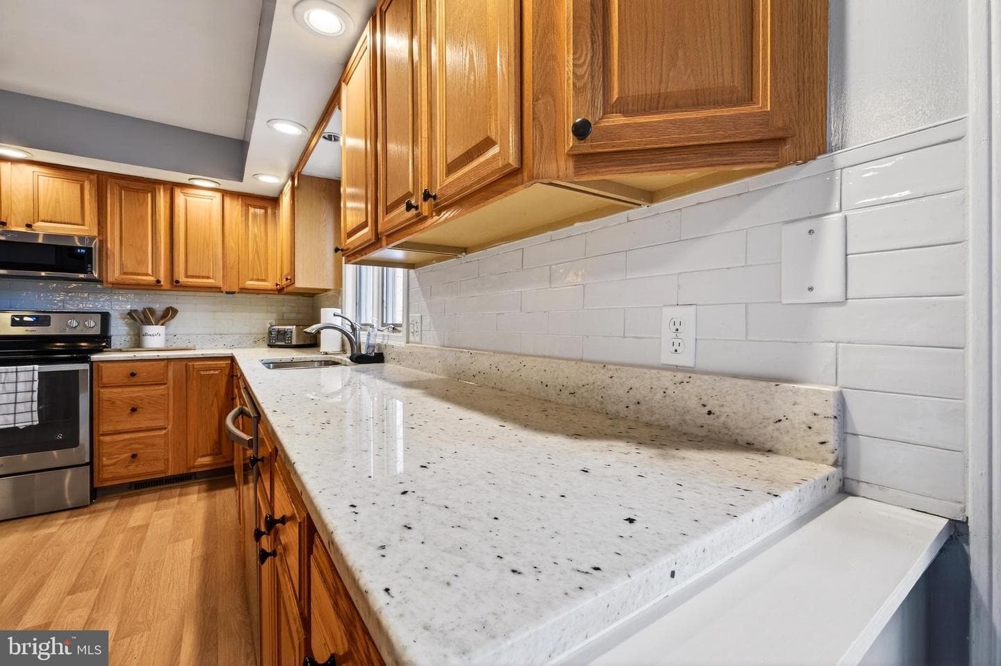 3229 Hopkins Drive photo 9