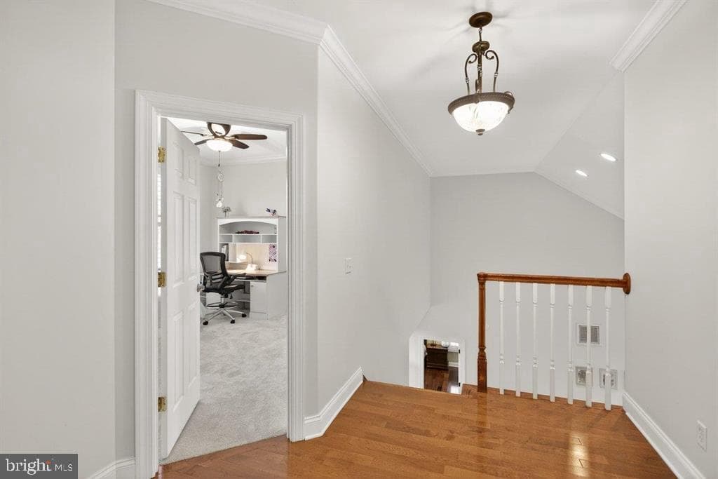 580 Regiment Road photo 42