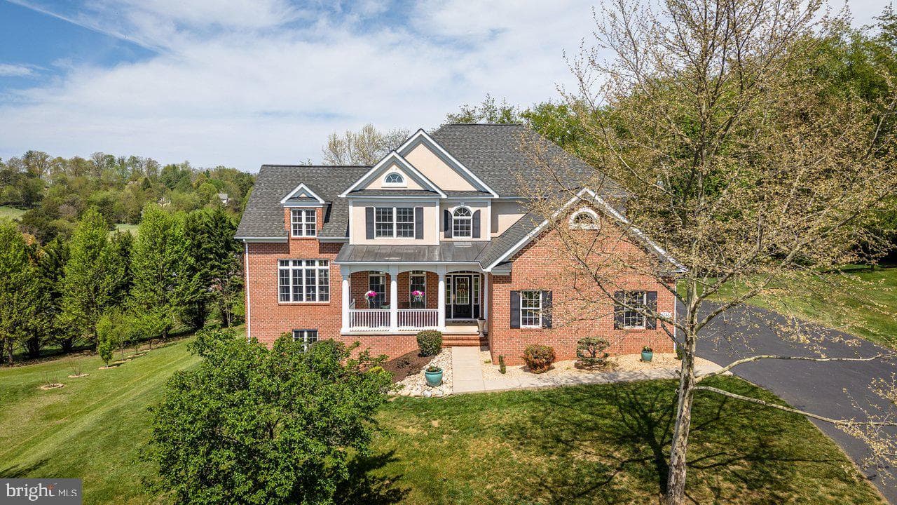 1725 Janie Lane