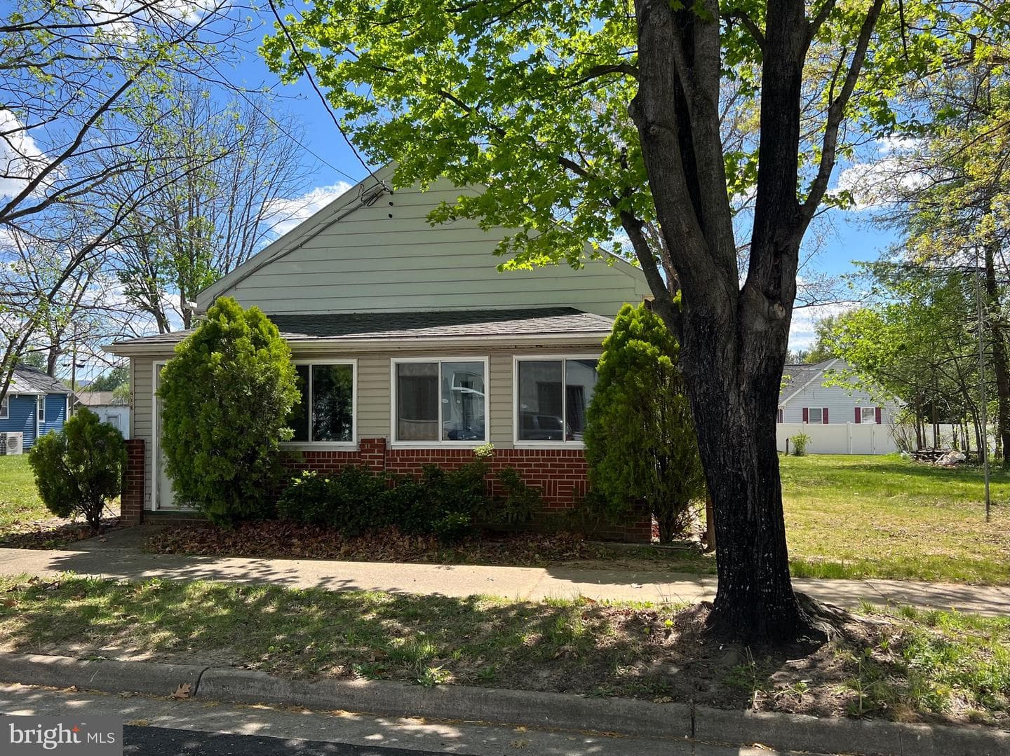 203 Sixth Street photo 3