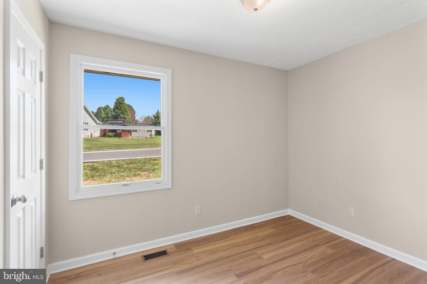 289 Morningside Drive photo 8